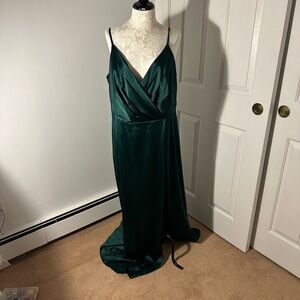 Elegant Green Evening Gown
